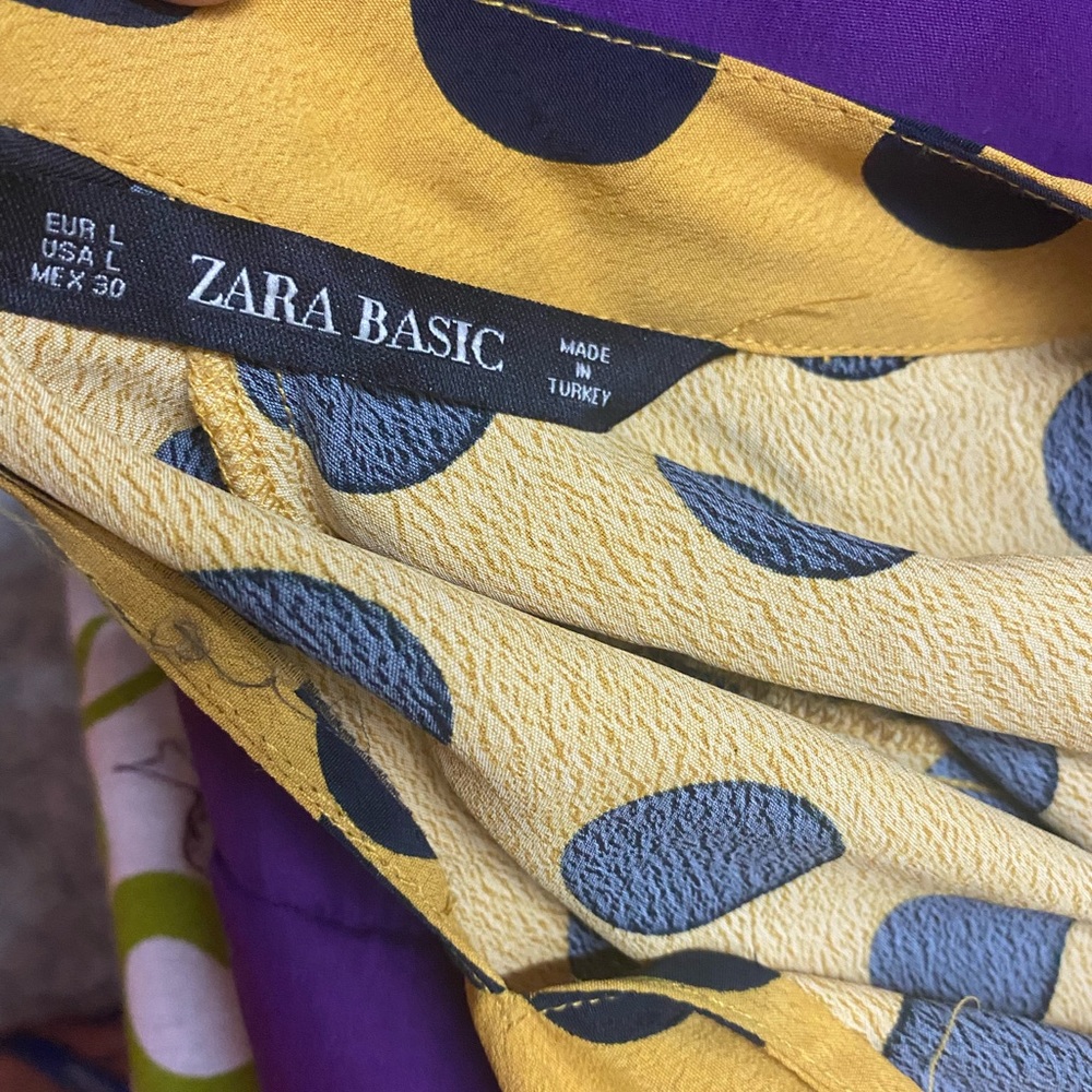 ZARA polka dot top. Zara Size Large. - Picture 2 of 2